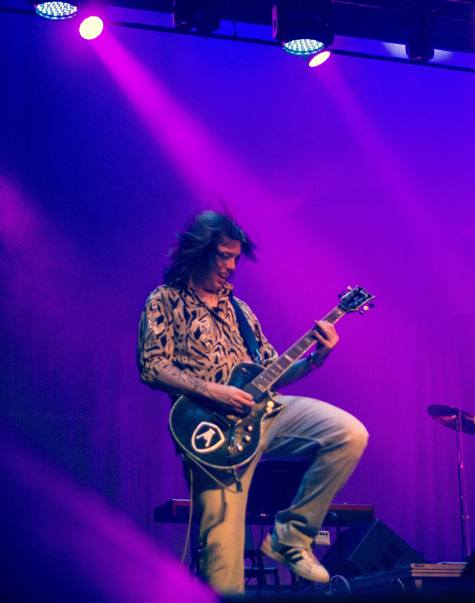 Hey Its Texas - Jamming on Guitar